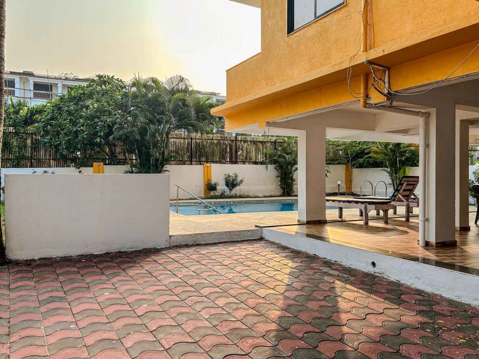 La Costa Residency Hotell Anjuna Exteriör bild