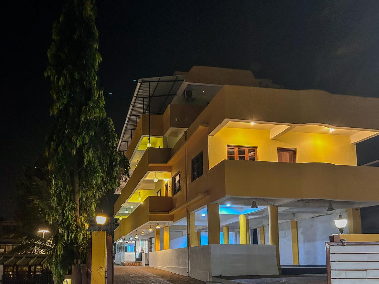 La Costa Residency Hotell Anjuna Exteriör bild