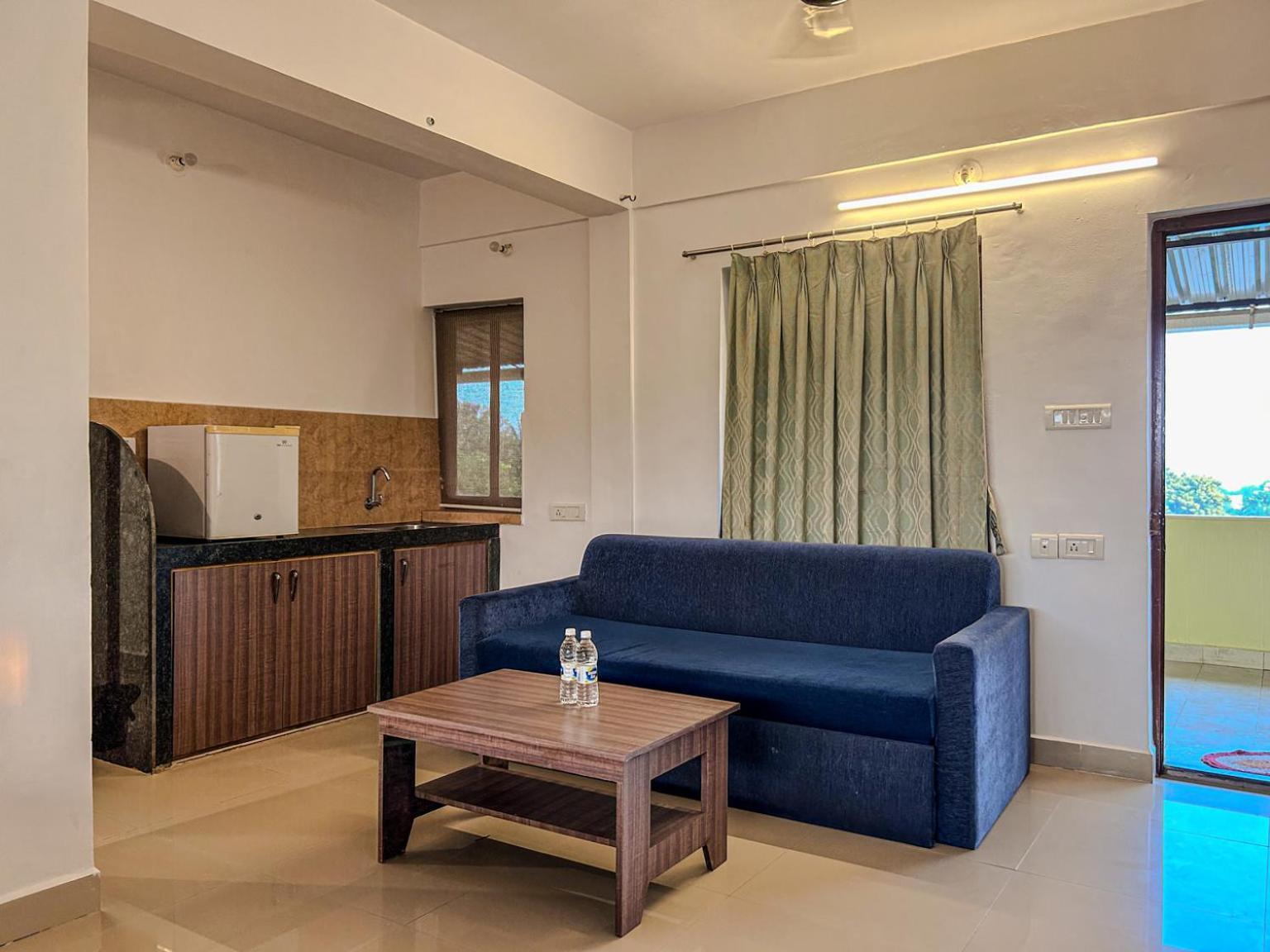 La Costa Residency Hotell Anjuna Exteriör bild