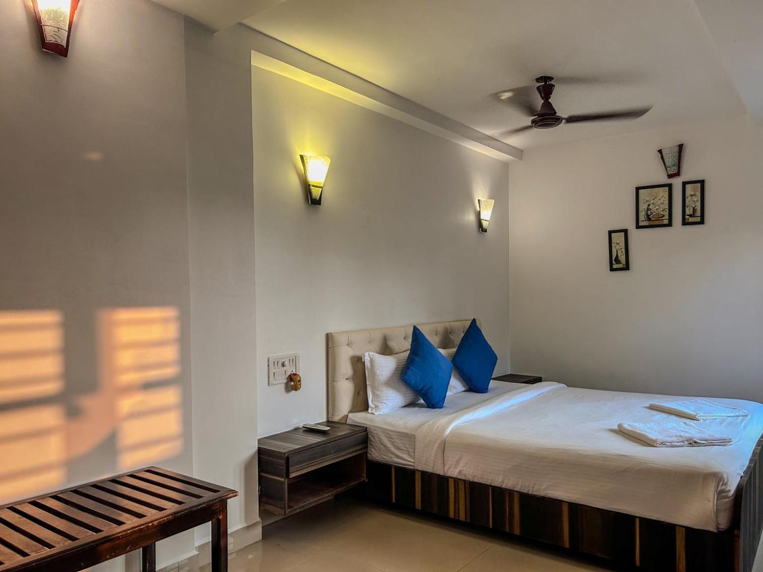La Costa Residency Hotell Anjuna Exteriör bild