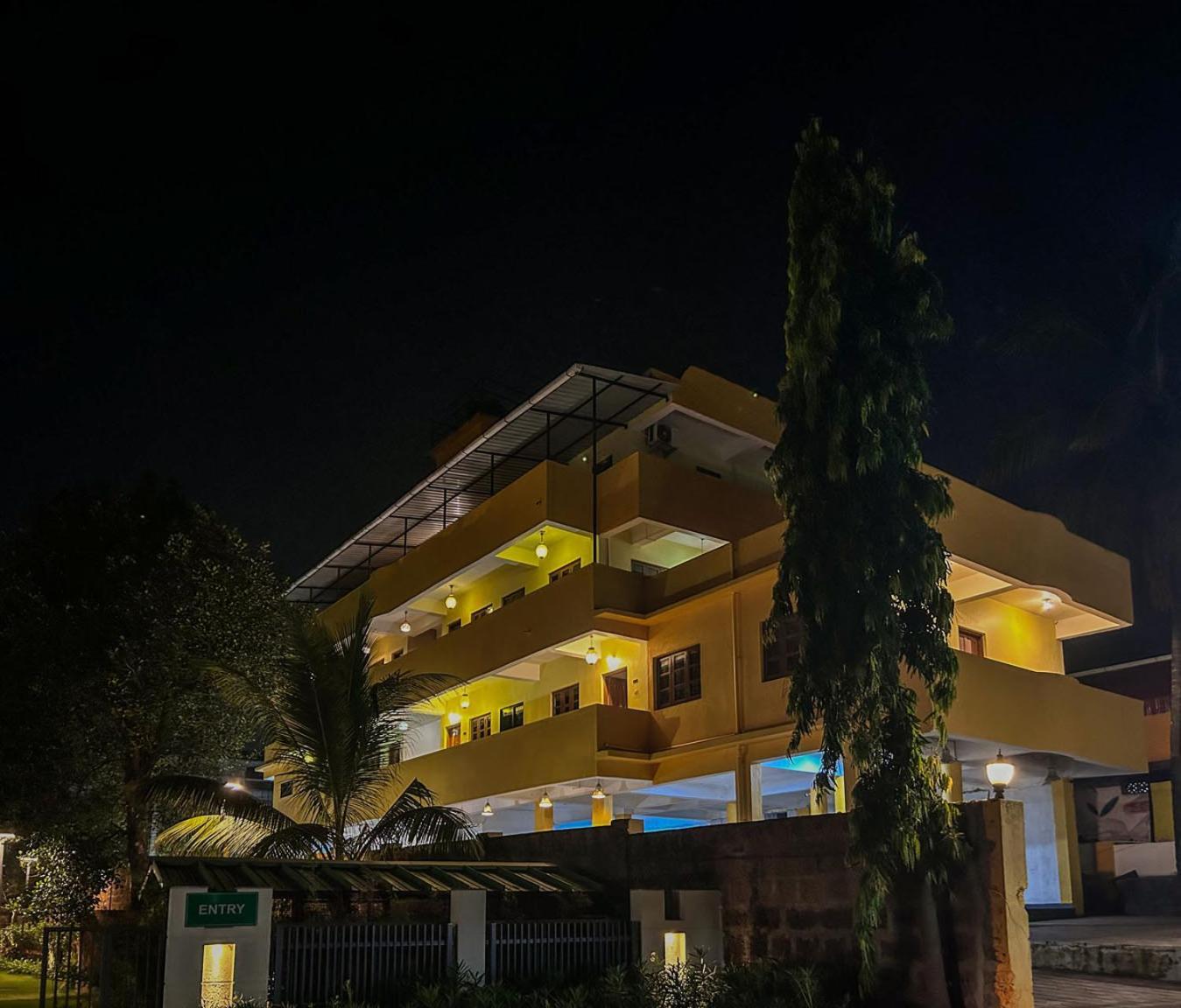 La Costa Residency Hotell Anjuna Exteriör bild